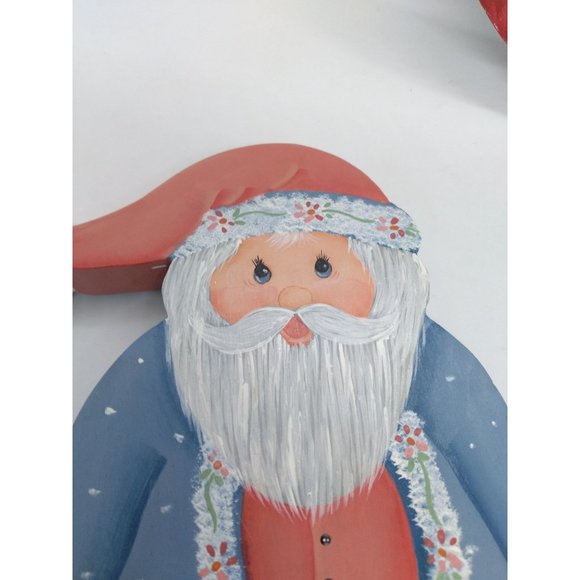 Two vintage handcrafted wooden Santa Claus Decorative Plaques - Picture 7 of 11